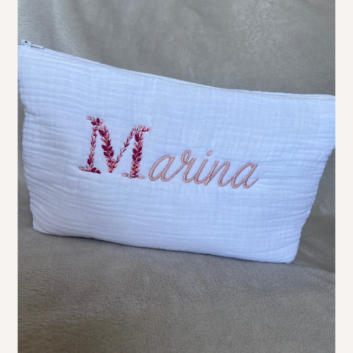 Trousse de toilette en gaz de coton blanc