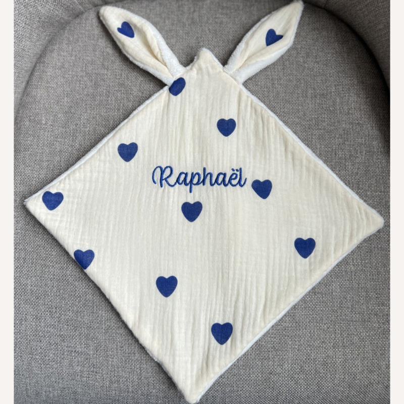 Doudou lapin coeurs bleus - Fait main